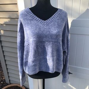 One | Chenille Crop V-Neck Sweater 💙💜